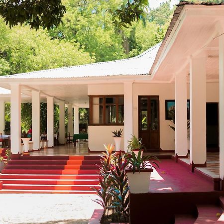 Le Grand Hotel Beck Cap-Haitien Exterior photo